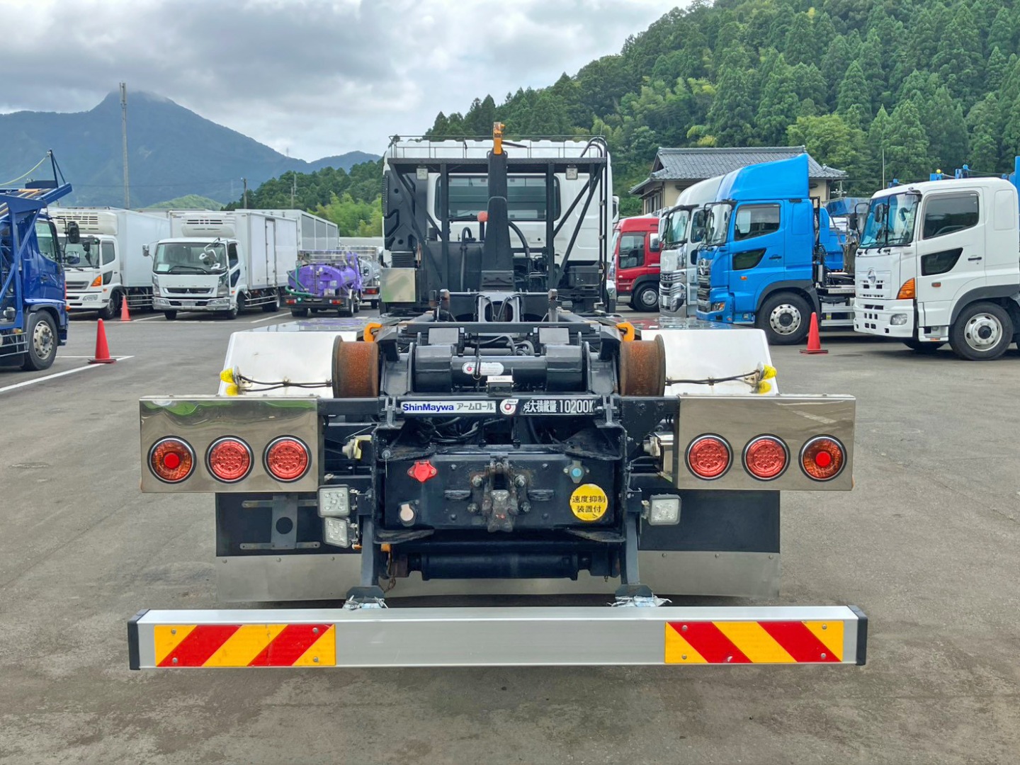 リア周りの状態です。|UDトラックス クオン QKG-CW5YL改の写真17