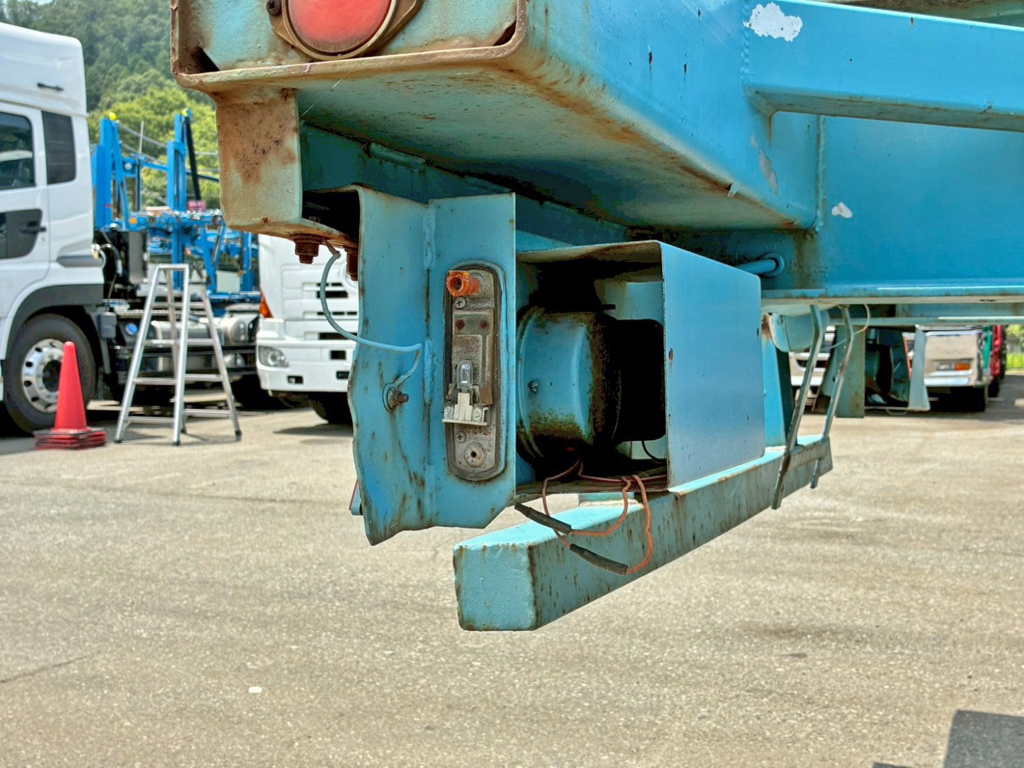 運転席側テールランプウインカー不灯・カバー欠品しています。|フルハーフ  FKD240の写真28