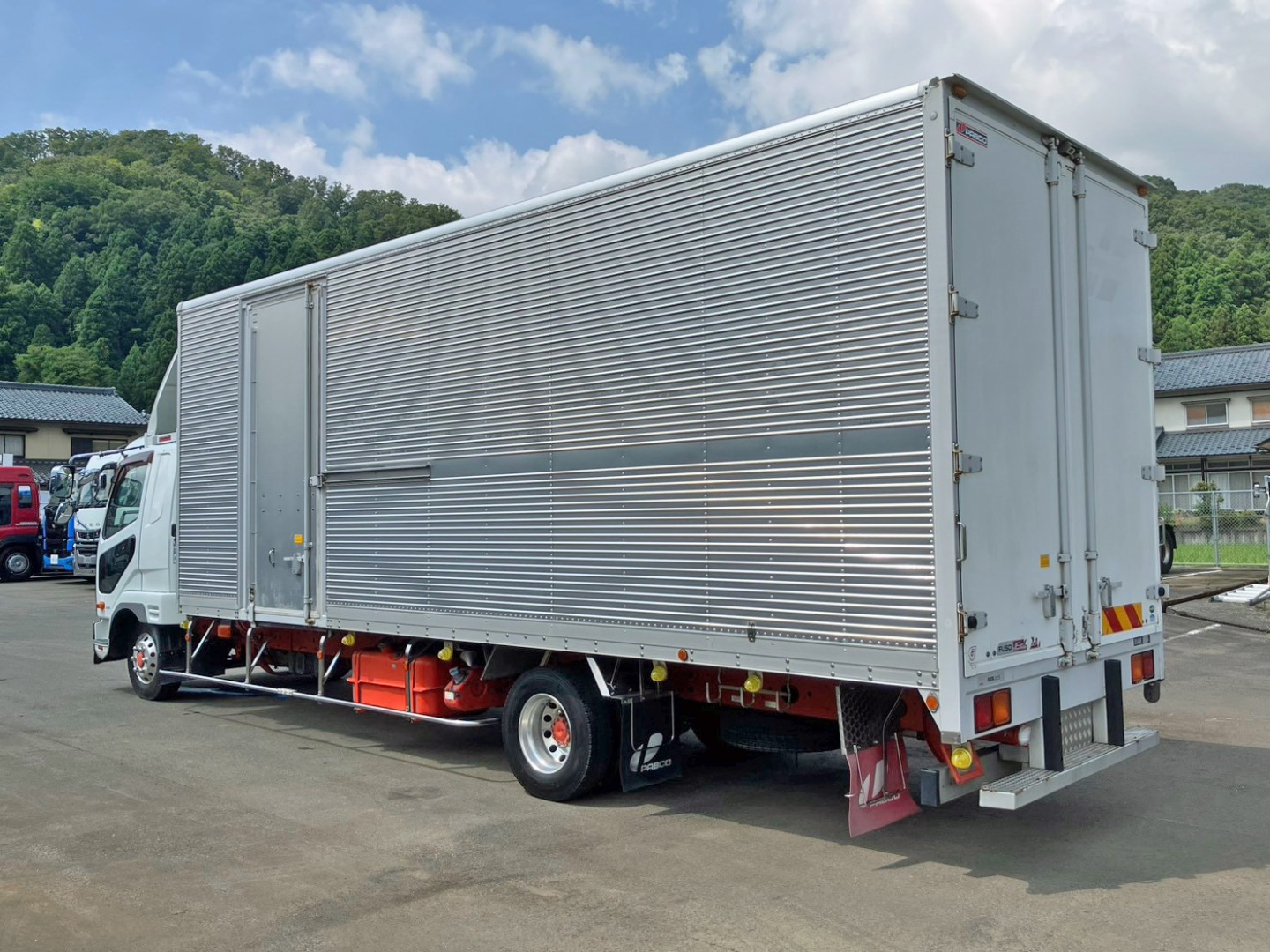 三菱 ファイター TKG-FK64F(2WD)の写真3