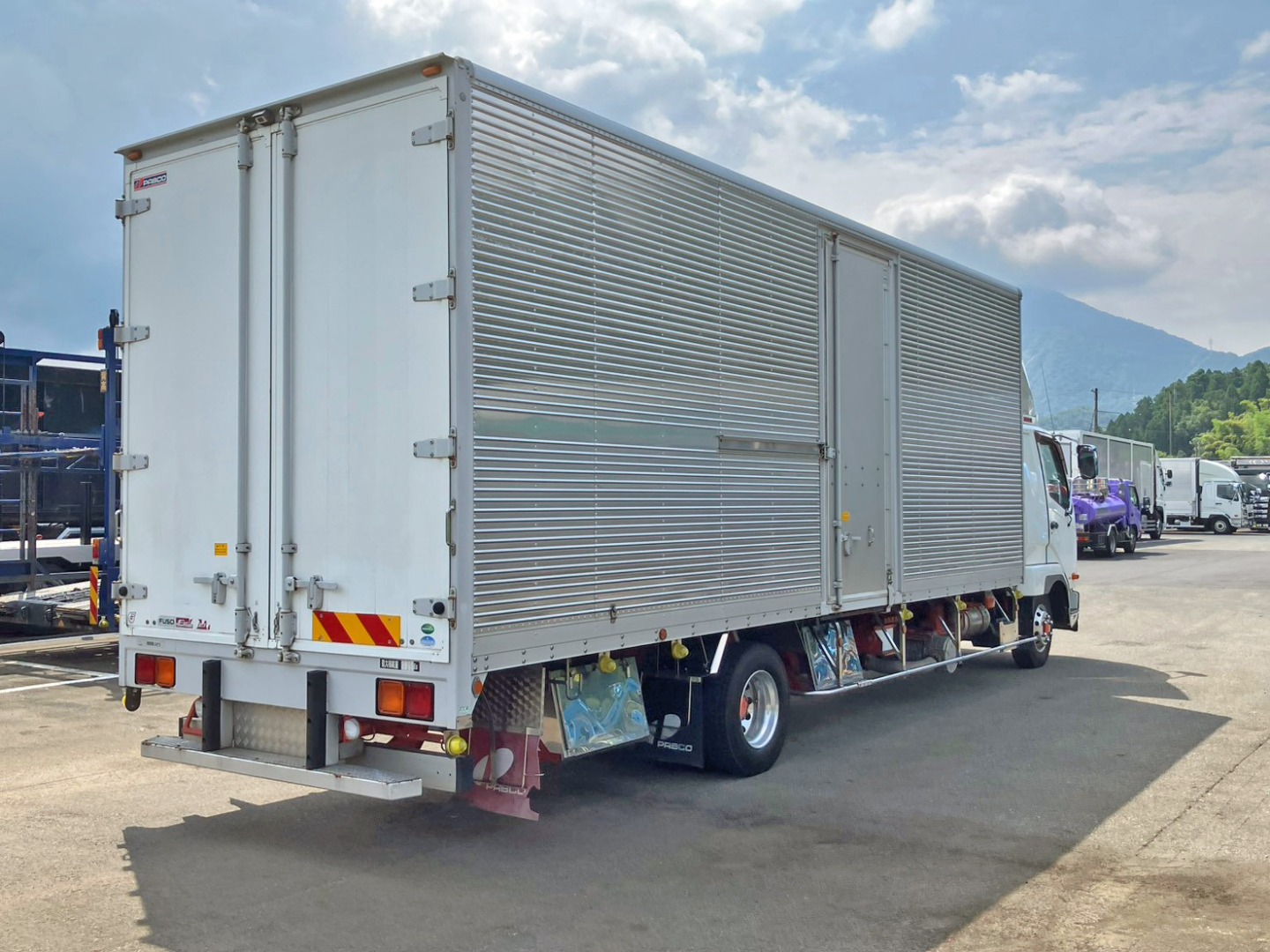 三菱 ファイター TKG-FK64F(2WD)の写真4
