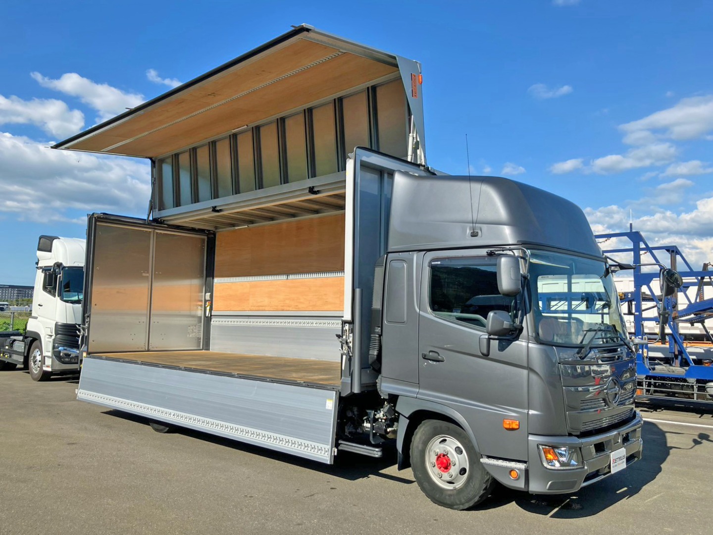日野 レンジャー 2PG-FD2ABG(2WD)の写真2