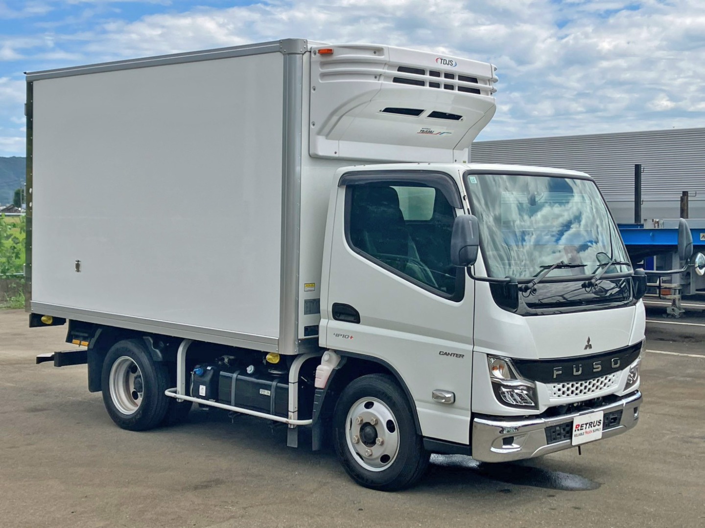 三菱 キャンター 2RG-FBAV0(2WD)の写真2