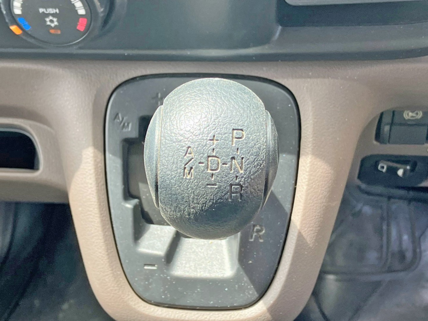 デュオニックです。|三菱 キャンター 2RG-FBAV0(2WD)の写真27