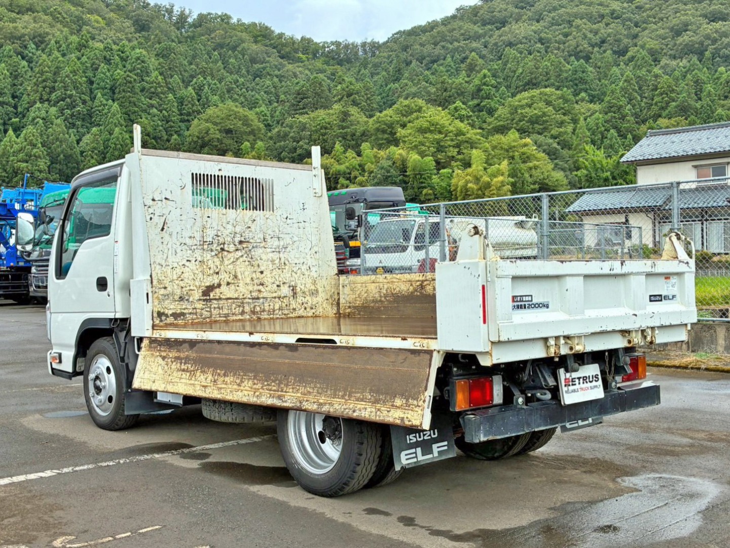 アオリを開いた状態です。|いすゞ エルフ 2RG-NJR88AD(2WD)の写真3