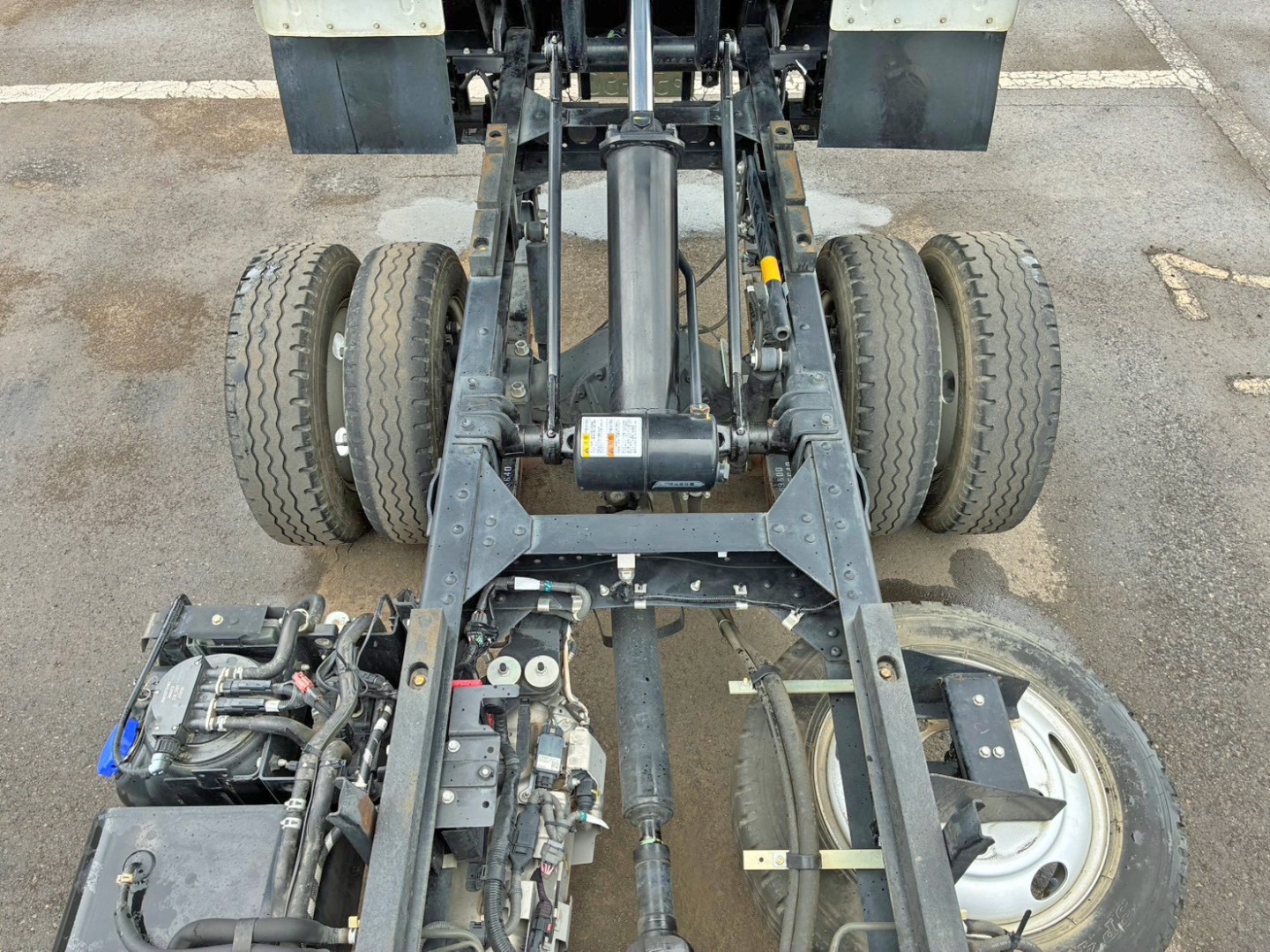 いすゞ エルフ 2RG-NJR88AD(2WD)の写真13