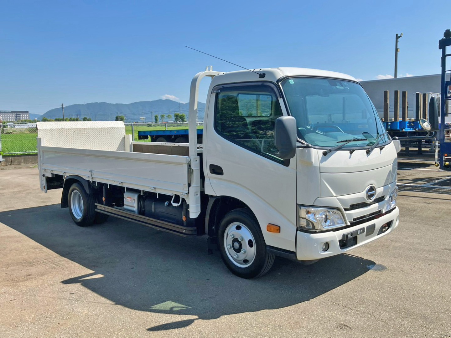 日野 デュトロ 2KG-XZU655M(2WD)の写真2