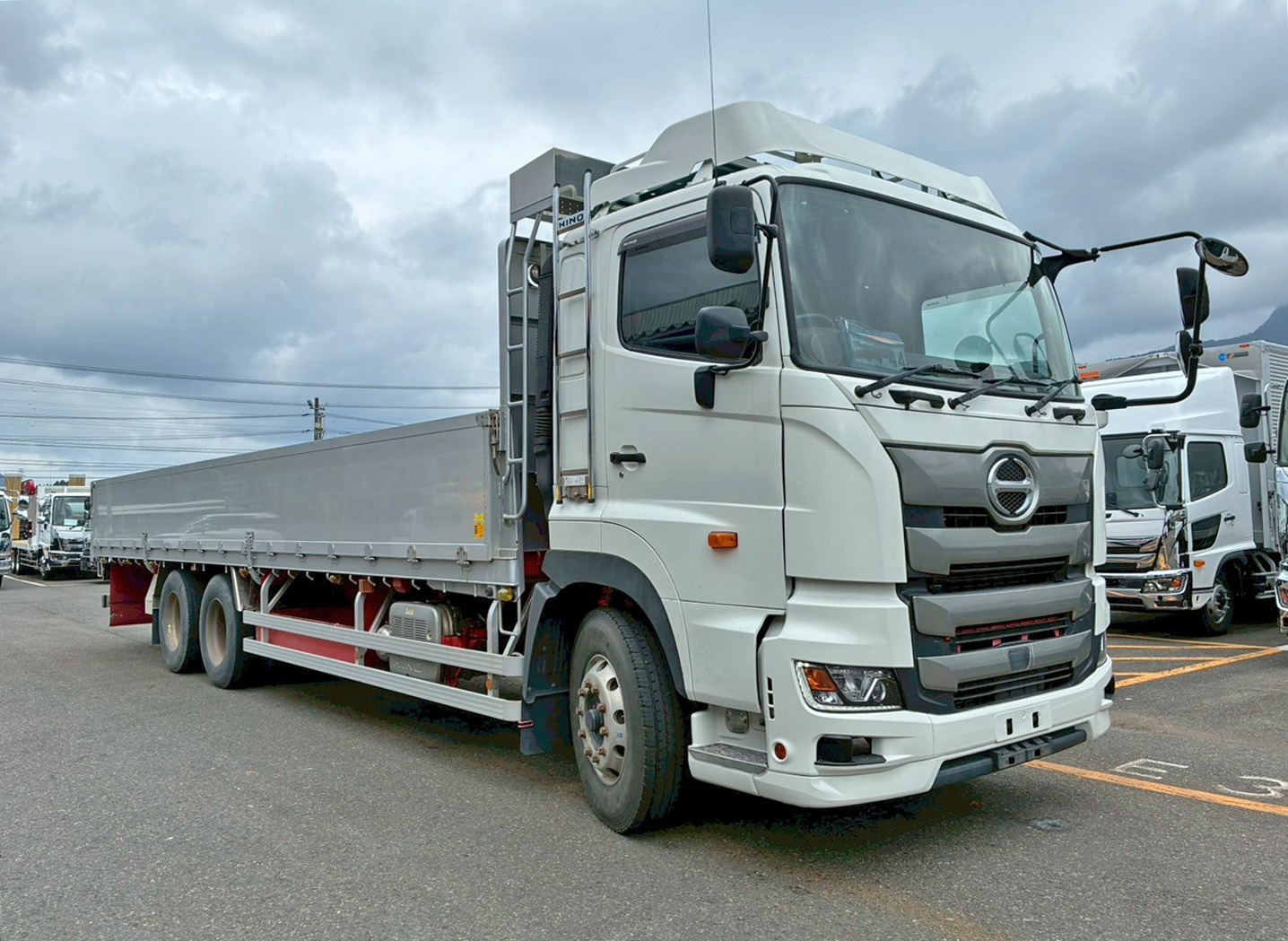 日野 プロフィア 2DG-FS1AHGの写真2