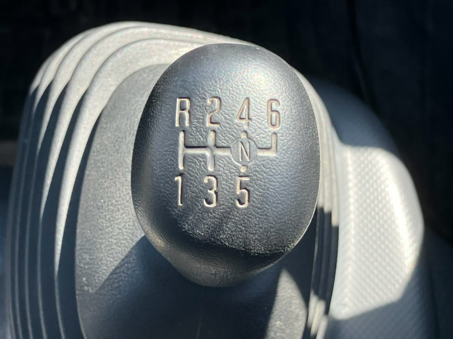 いすゞ エルフ PKG-NPR75N(2WD)の写真41