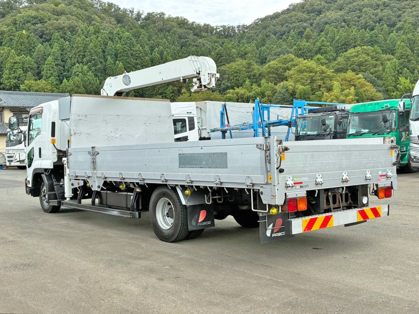 いすゞ フォワード TKG-FRR90T2(2WD)の写真3