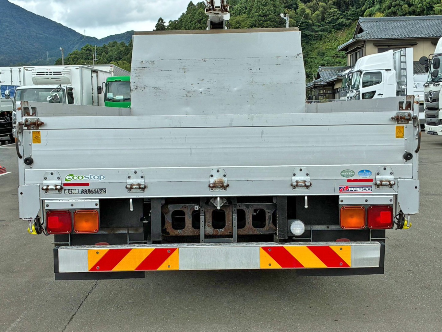 リア周りです。|いすゞ フォワード TKG-FRR90T2(2WD)の写真19