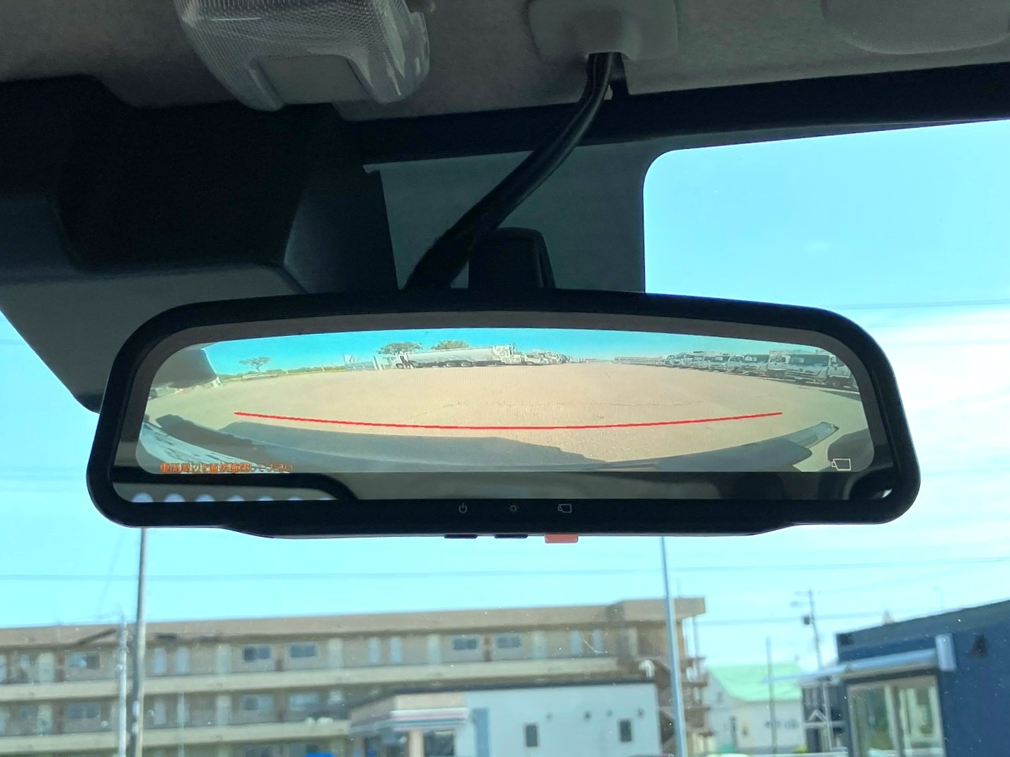 液晶バックモニター付きです。|日野 デュトロ 2KG-XZU600T(2WD)の写真27