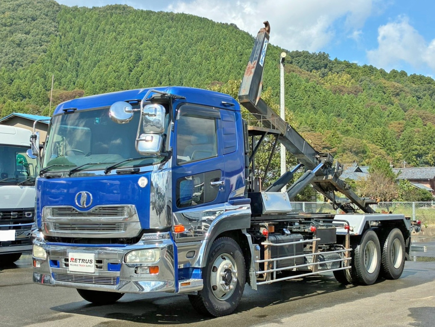 ニッサンディーゼル クオン ADG-CW4YLの写真1