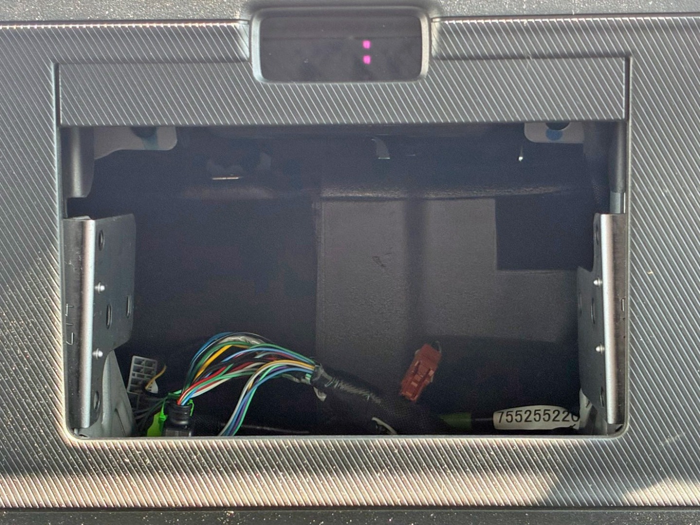 コンソールボックスが欠品しています。|いすゞ フォワード 2RG-FTR90V4の写真22