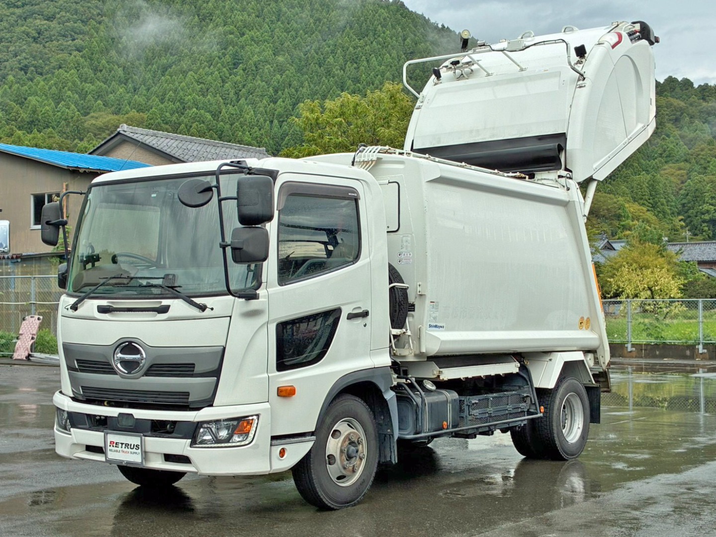 日野 レンジャー 2KG-FC2ABA(2WD)の写真1