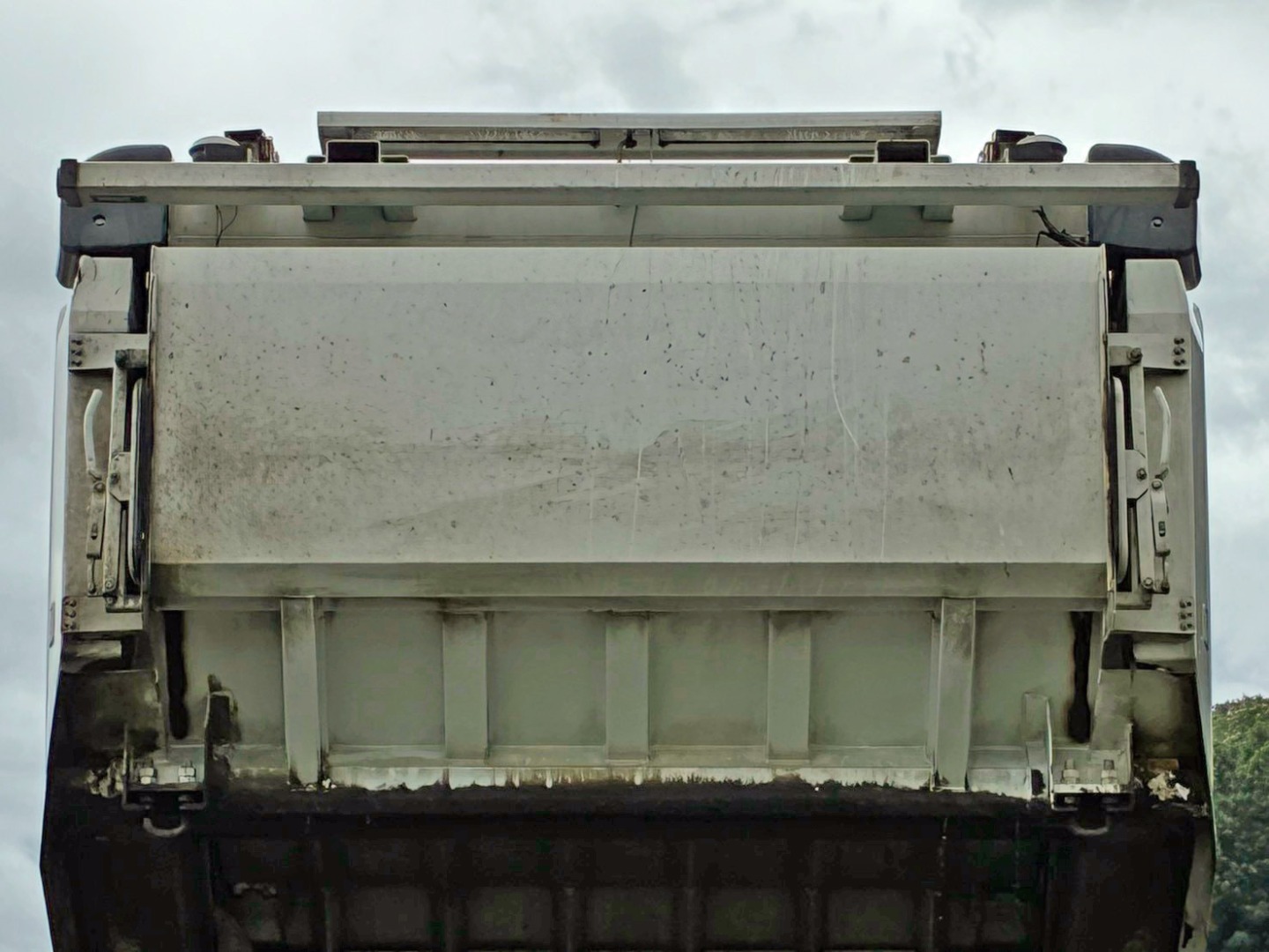日野 レンジャー 2KG-FC2ABA(2WD)の写真9