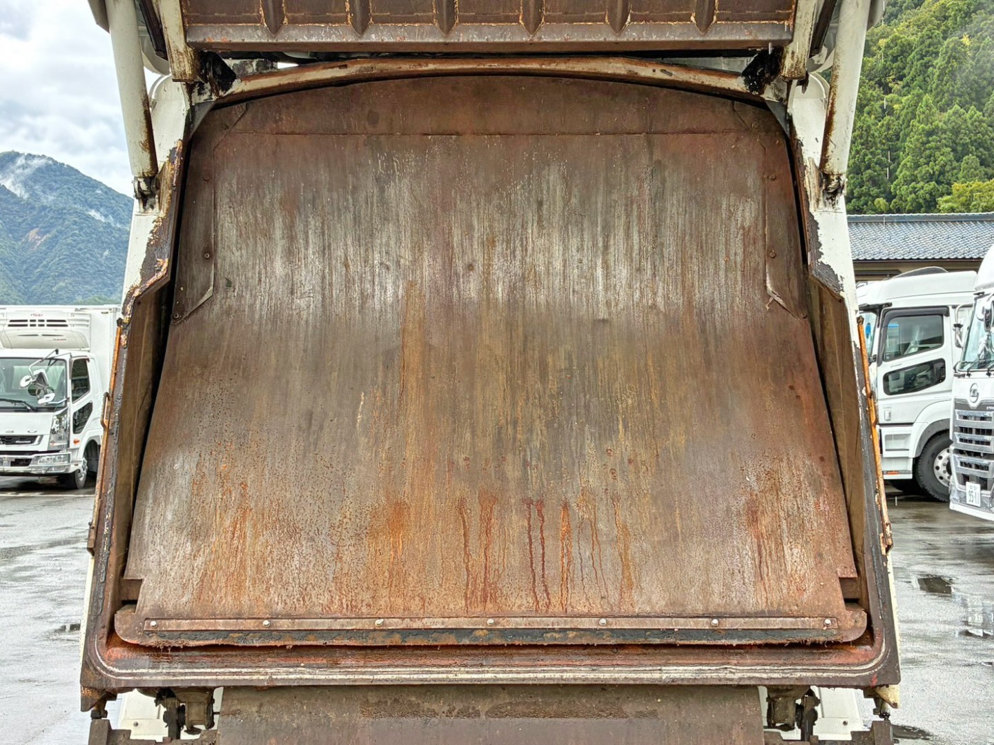 日野 レンジャー 2KG-FC2ABA(2WD)の写真12