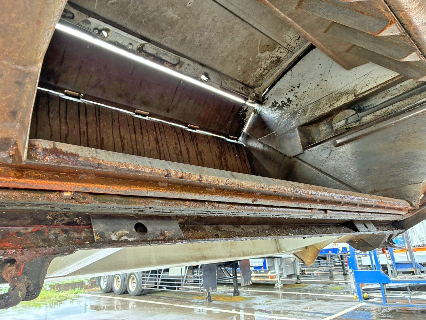 日野 レンジャー 2KG-FC2ABA(2WD)の写真27