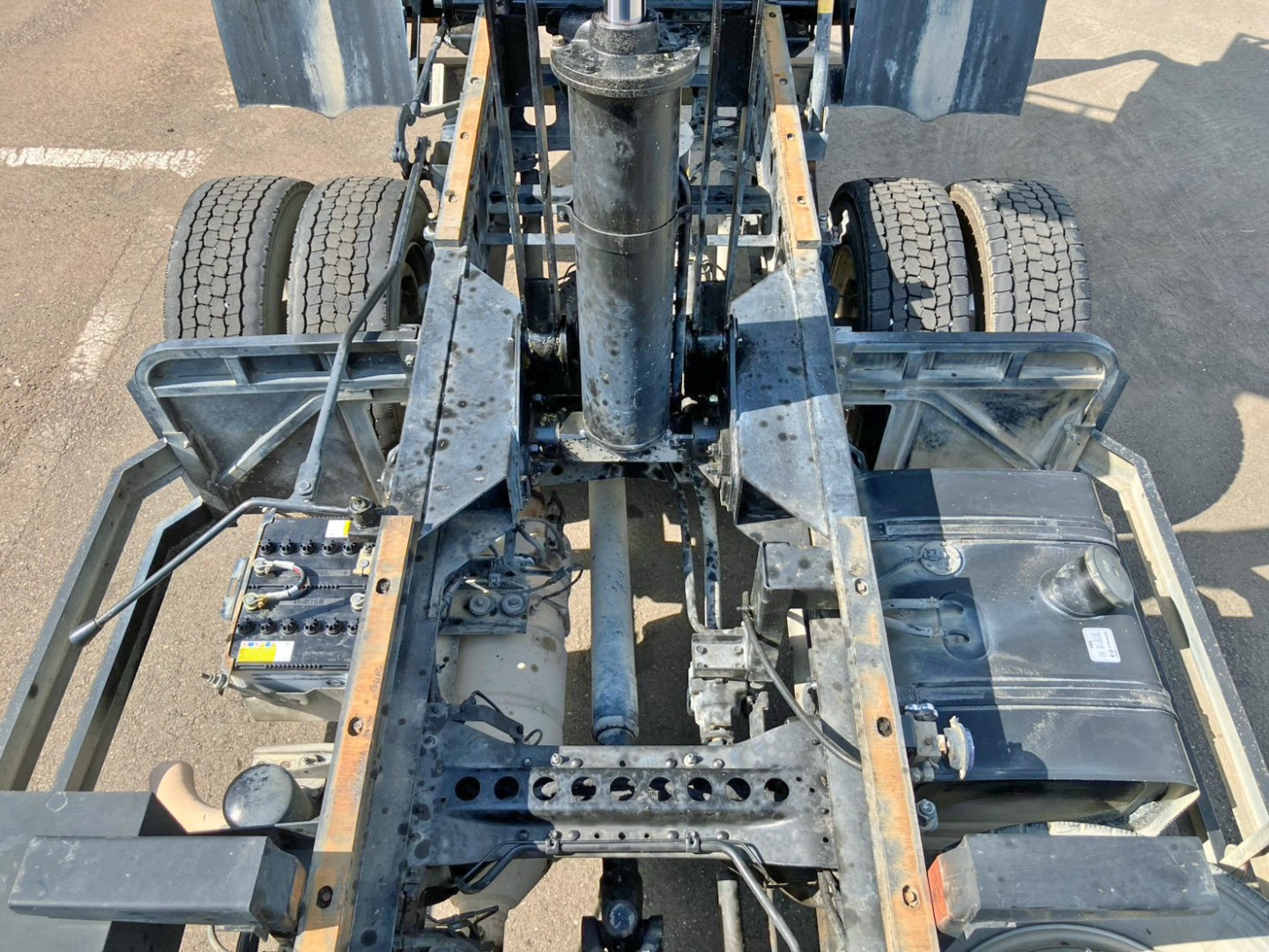 シャーシの状態です。|日野 レンジャー LKG-FE7JEAAの写真21