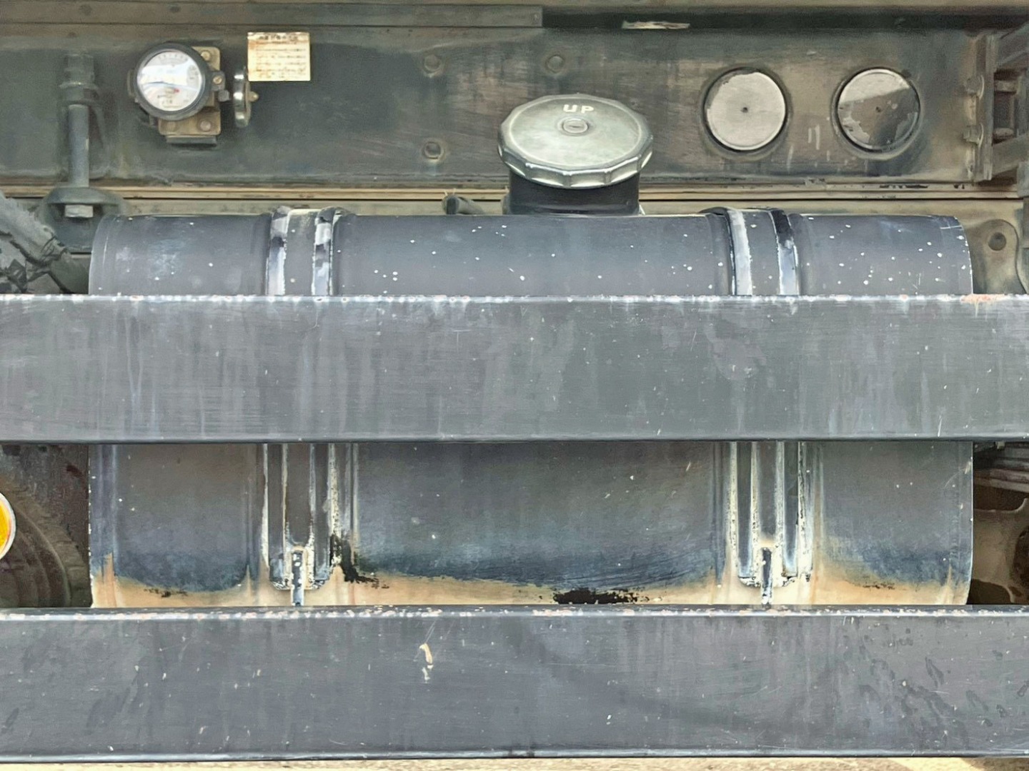 燃料タンクは100Lです。|日野 レンジャー LKG-FE7JEAAの写真37