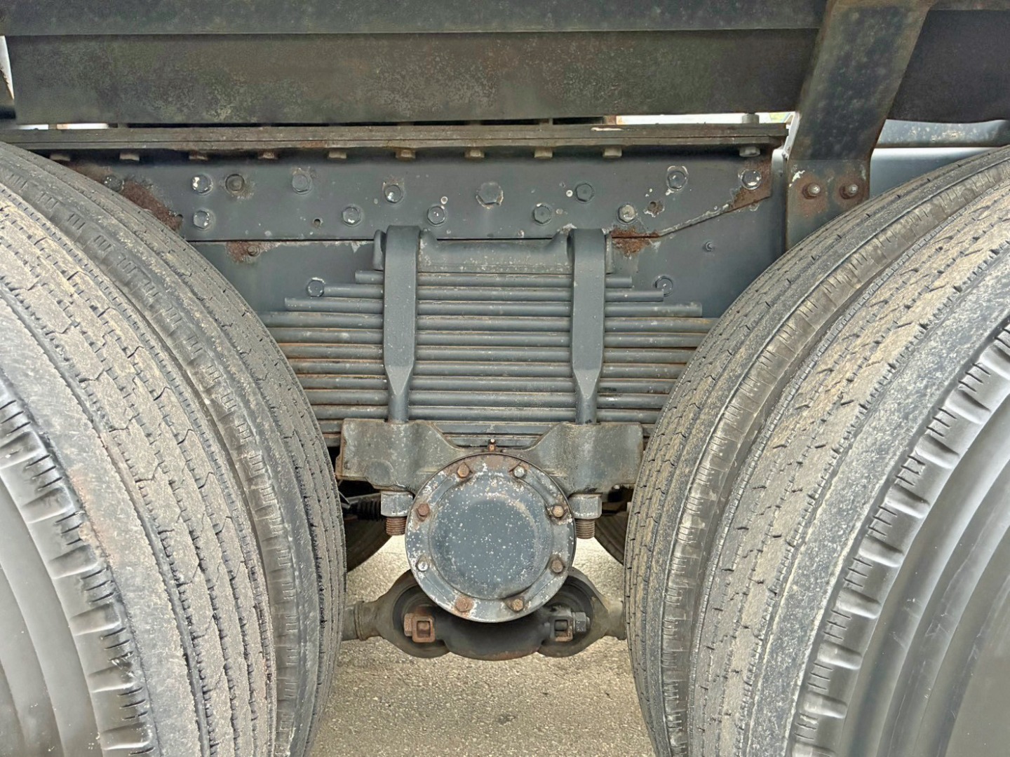リーフサスです。|三菱 スーパーグレート QKG-FV60VJRの写真5