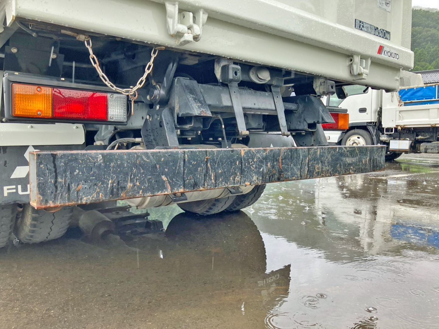 リヤゲートにキズ・錆があります。|三菱 キャンター 2RG-FBA60(2WD)の写真17