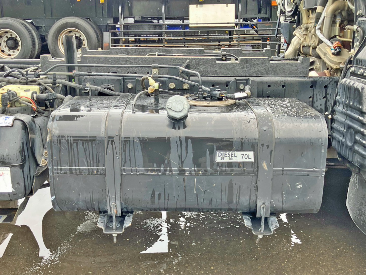 燃料タンクは70Lです。|三菱 キャンター 2RG-FBA60(2WD)の写真21