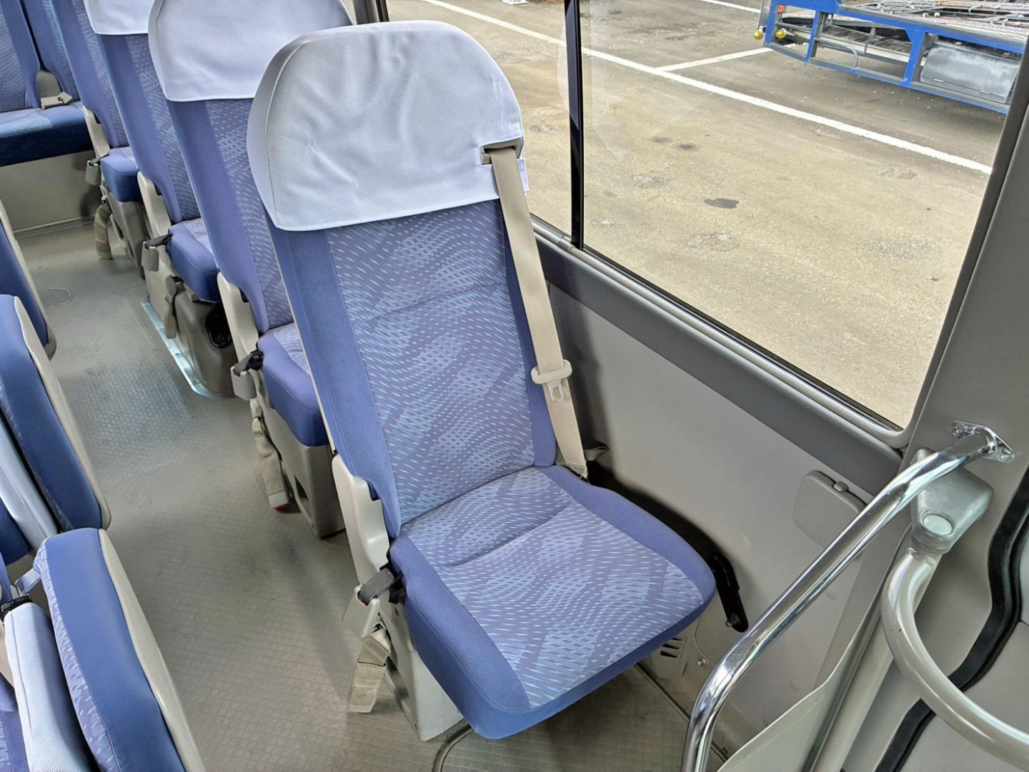 シートの状態です。（リクライニング機能付きです)|日野  SKG-XZB50Mの写真15