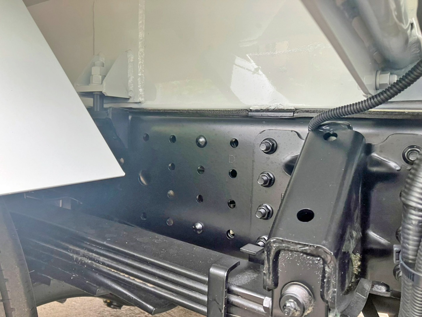 シャーシの状態です。|三菱 キャンター 2RG-FEAV0(2WD)の写真6