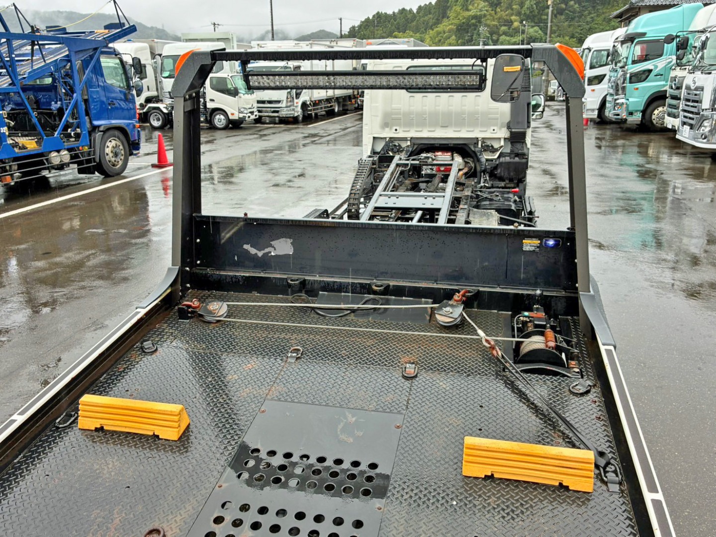ウインチ付きです。|日野 デュトロ TKG-XZU720M(2WD)の写真9