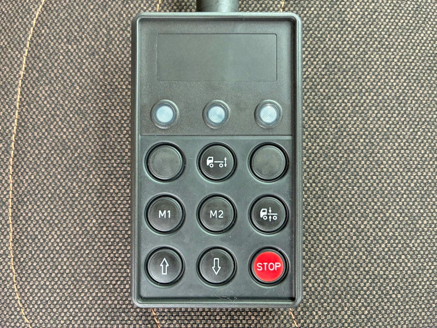 エアサスのコントローラーです。|いすゞ ギガ 2WG-CYJ77Dの写真20