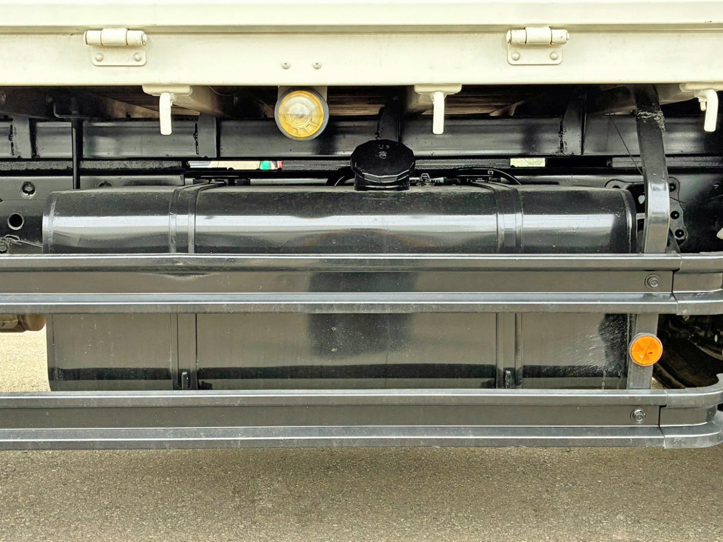 燃料タンクは200Lです。|日野 レンジャー QKG-FE7JLAAの写真39