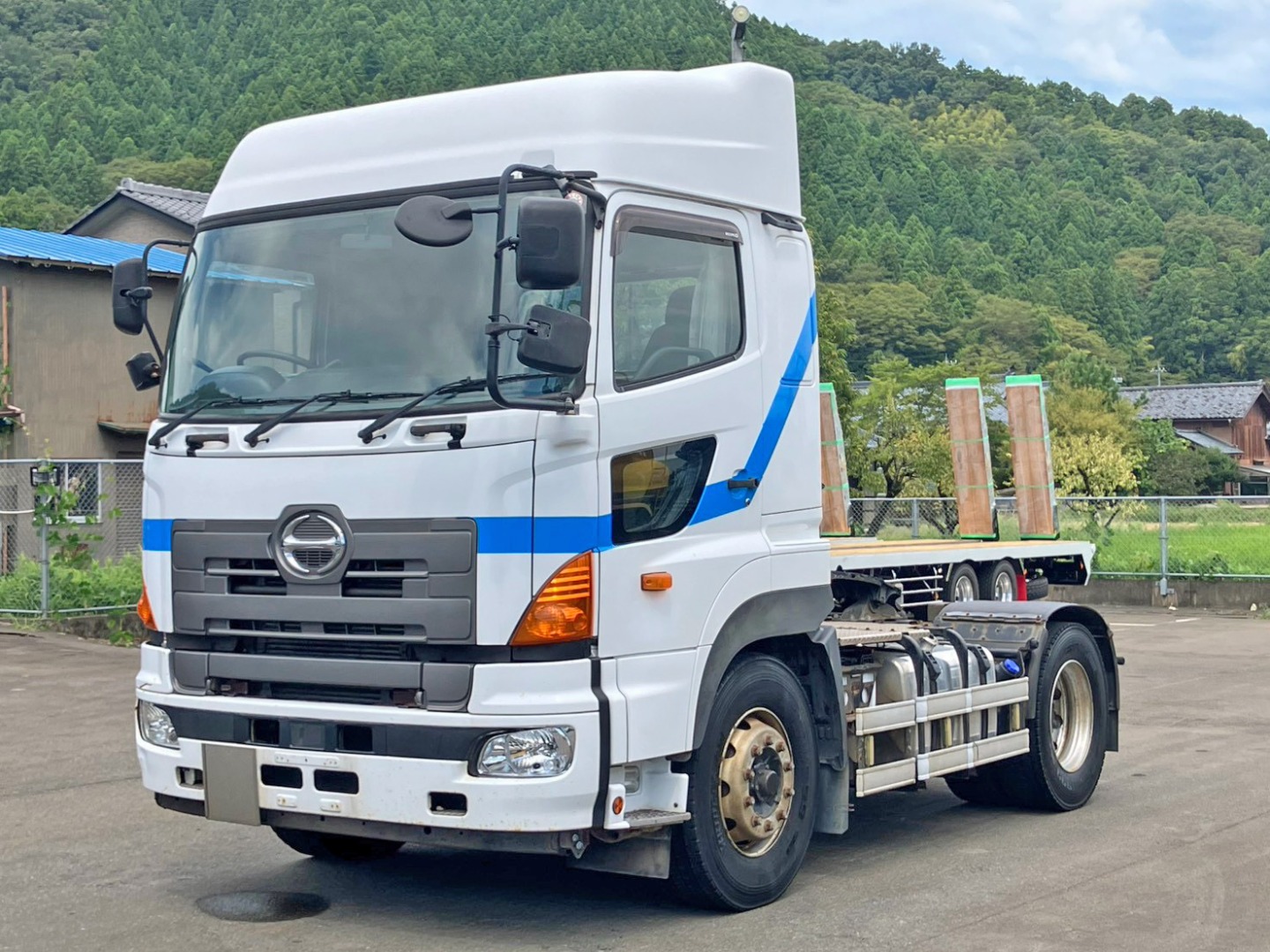 日野 プロフィア QPG-SH1EDDGの写真1