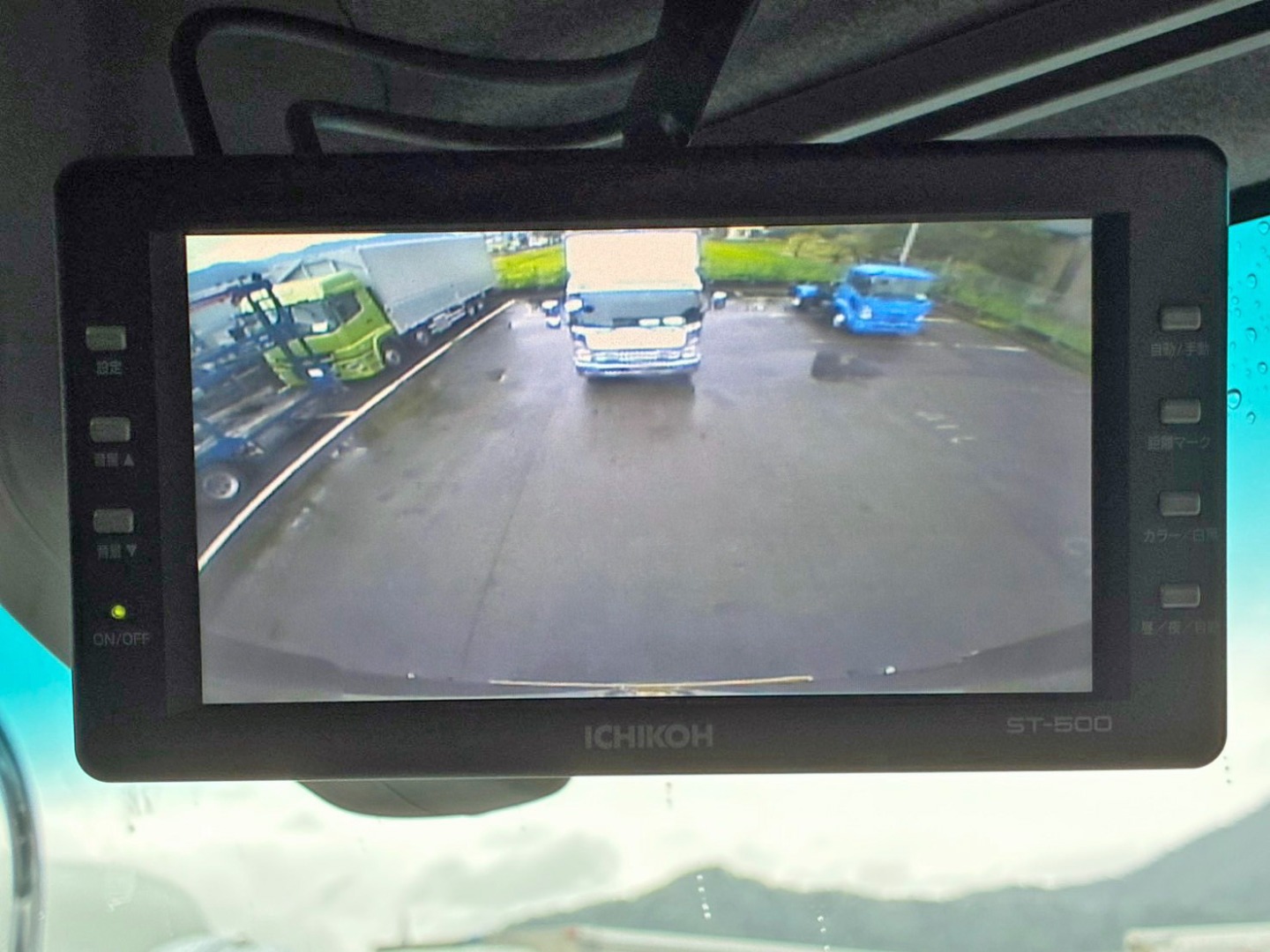 液晶バックモニター付きです。|いすゞ フォワード TKG-FRR90T2(2WD)の写真31