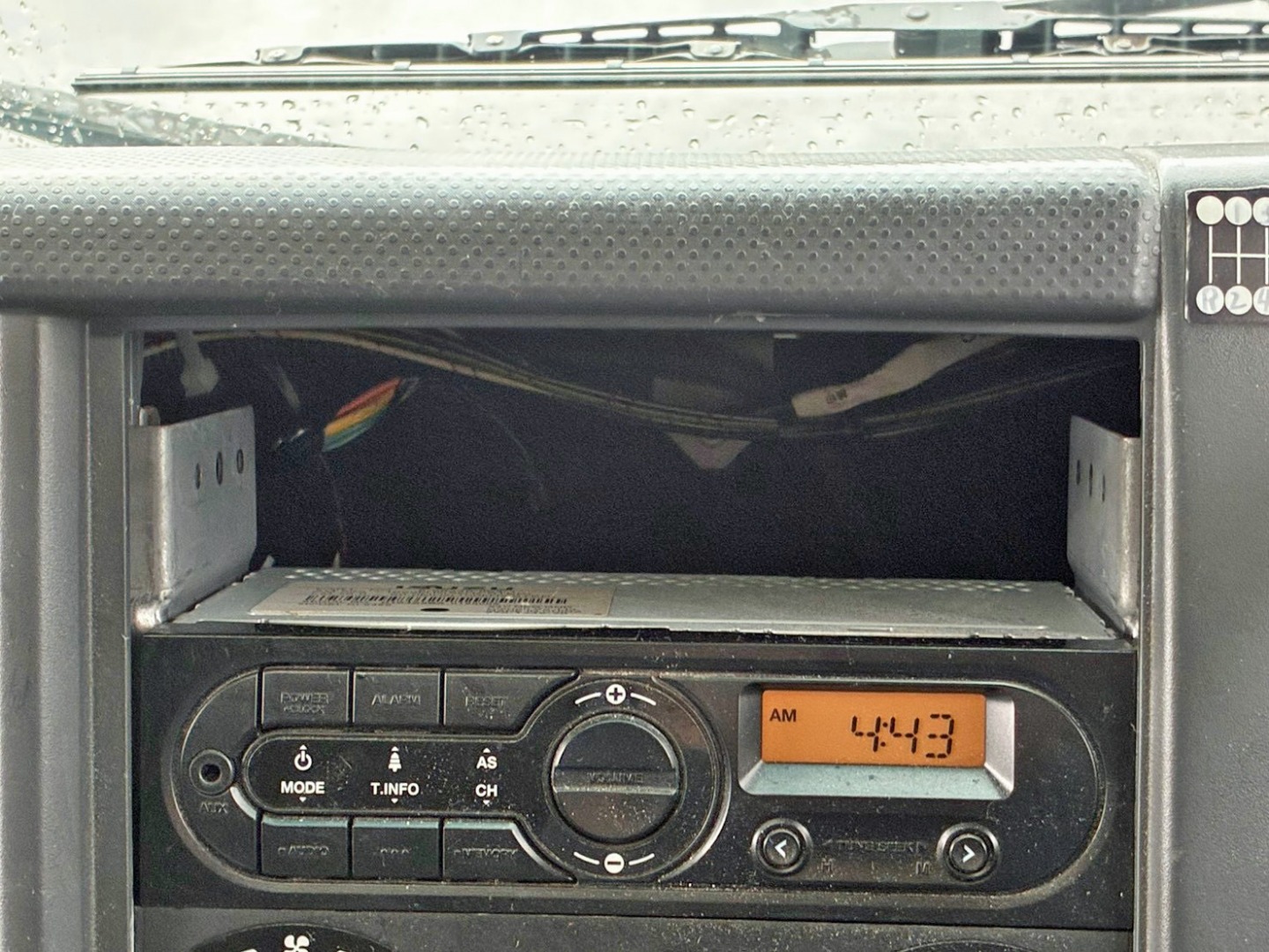 コンソールボックスが欠品しています。|いすゞ フォワード TKG-FRR90T2(2WD)の写真32