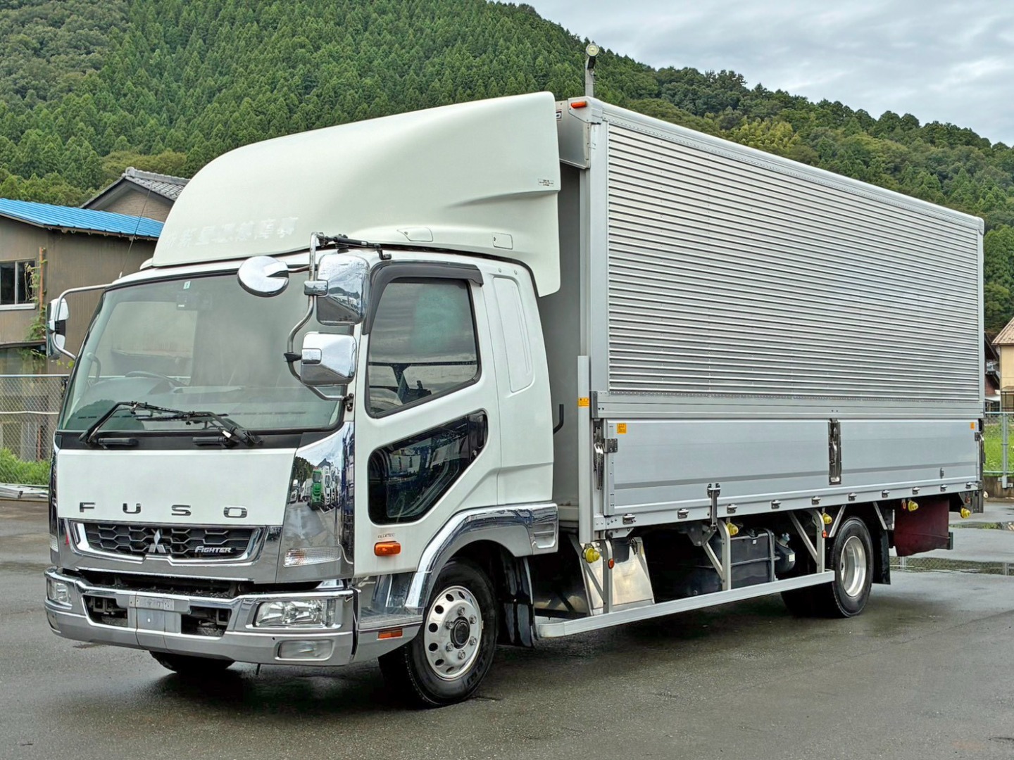 三菱 ファイター 2KG-FK61F(2WD)の写真1
