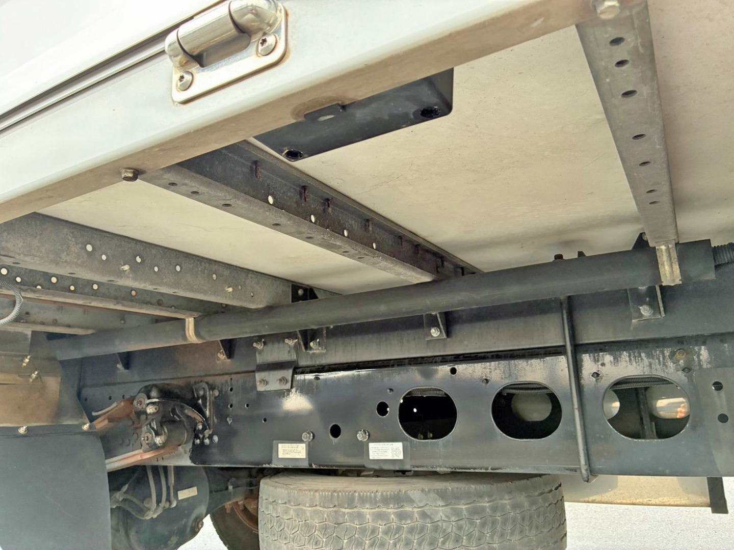 三菱 ファイター 2KG-FK61F(2WD)の写真6