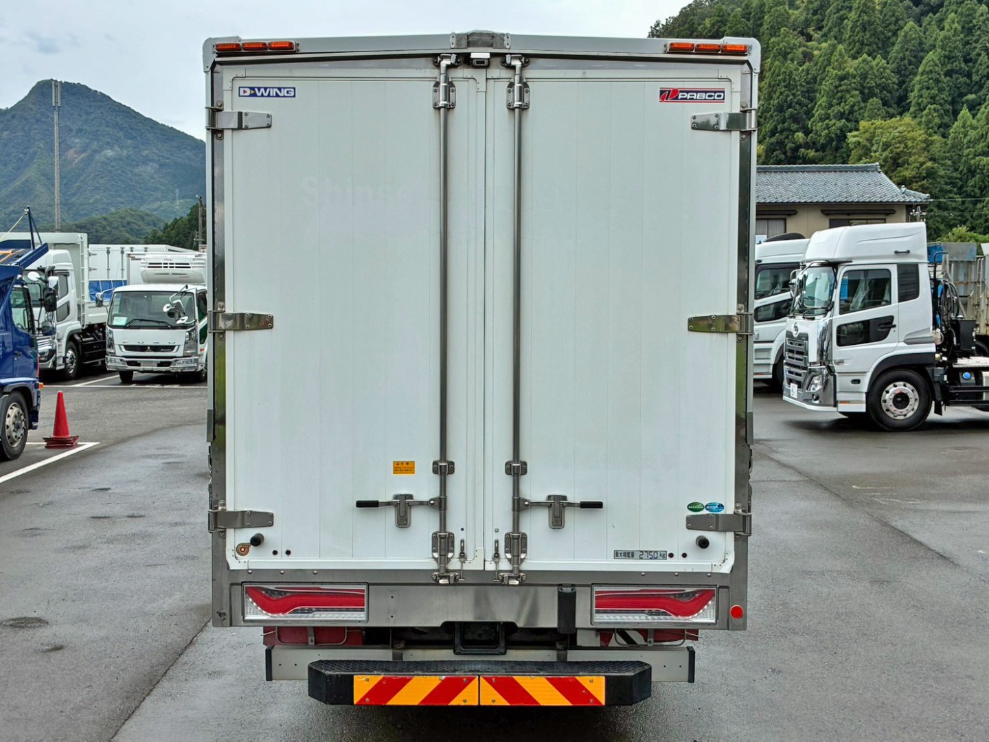 三菱 ファイター 2KG-FK61F(2WD)の写真9