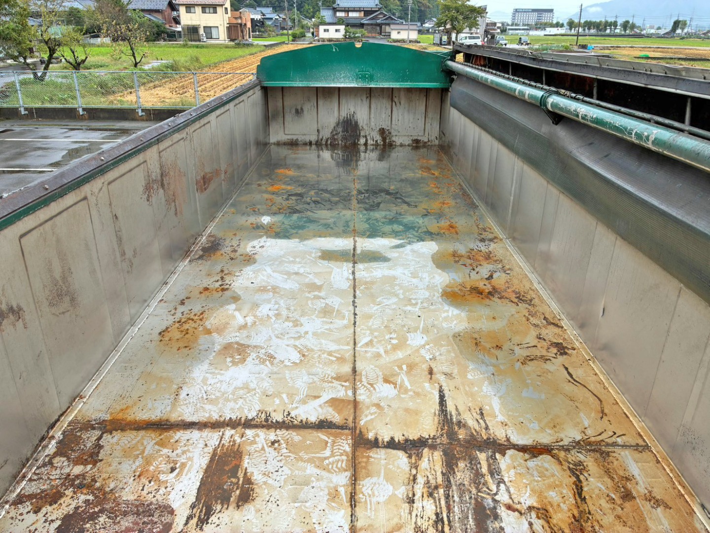前方から後方を見た状態です。|UDトラックス クオン QPG-CD5ZLの写真13
