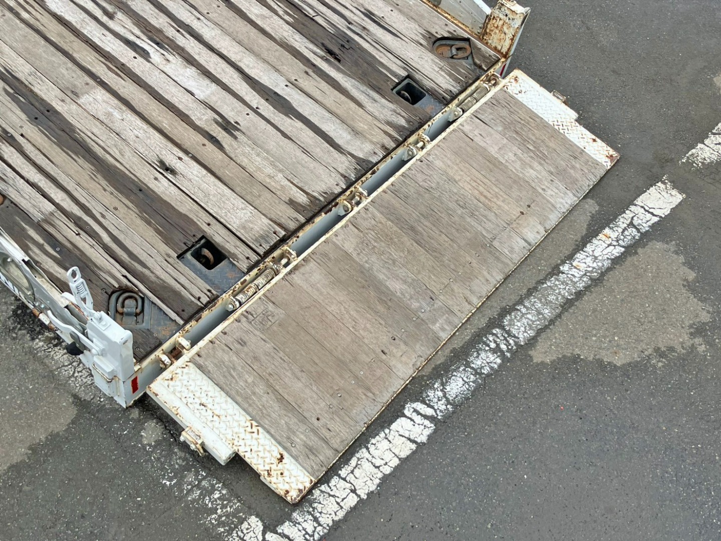 歩みは自動です。|いすゞ フォワード LPG-FTR90S2の写真16