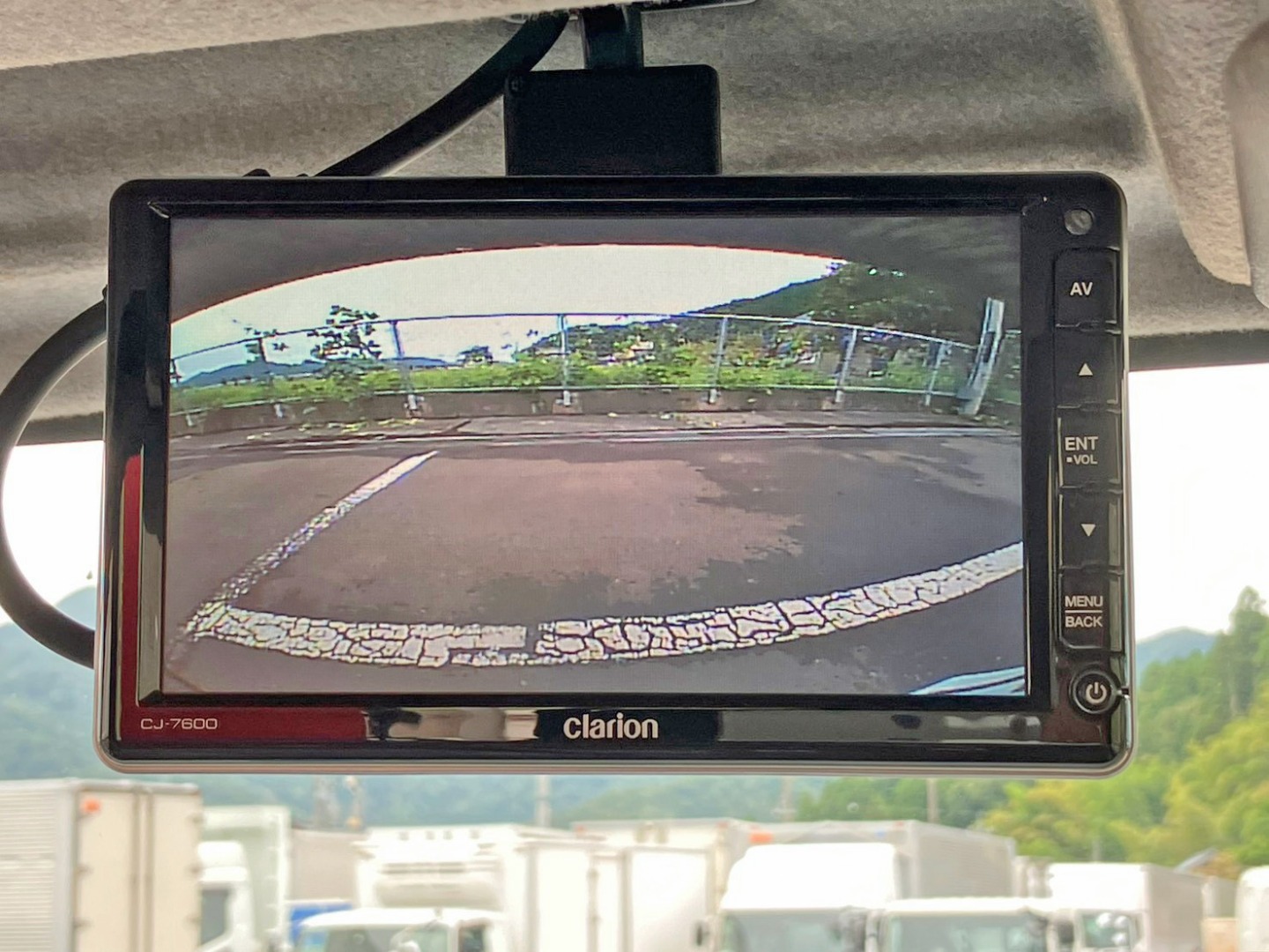 液晶バックモニター付きです。|いすゞ フォワード LPG-FTR90S2の写真45