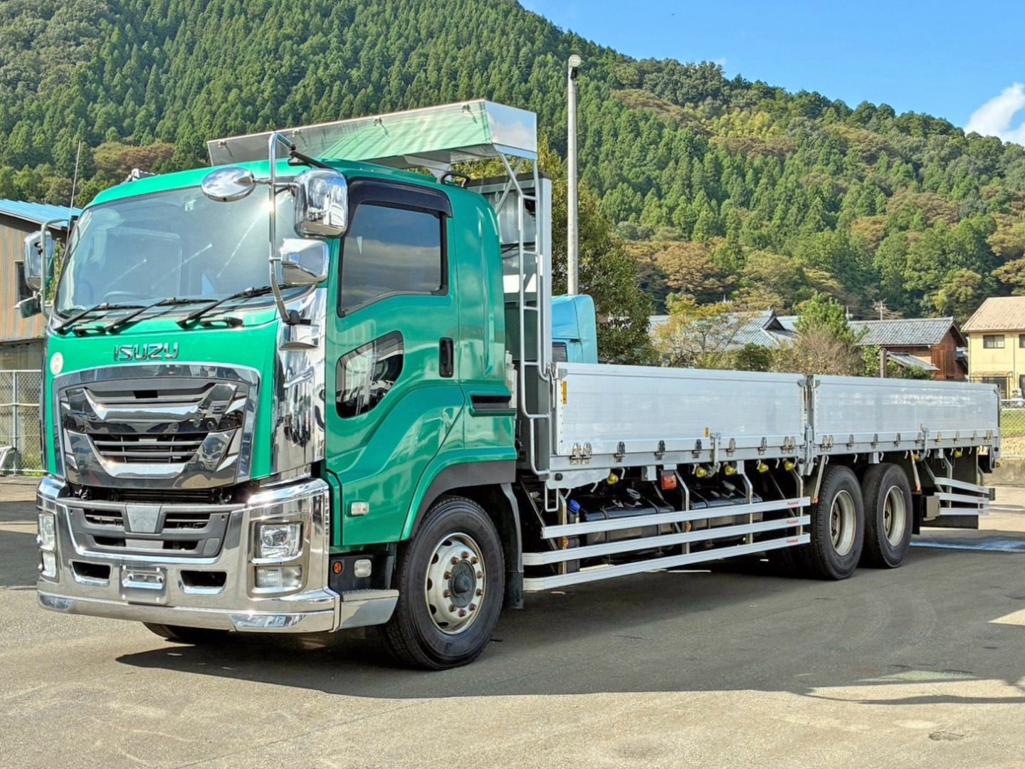 いすゞ ギガ 2PG-CYL77Cの写真1