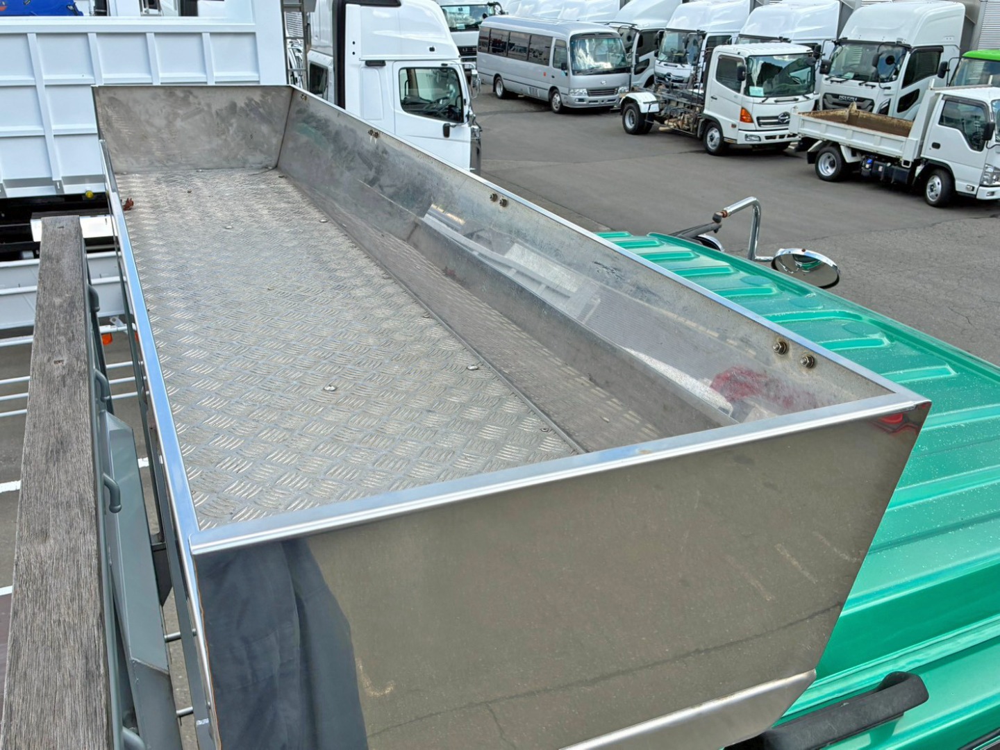 いすゞ ギガ 2PG-CYL77Cの写真12