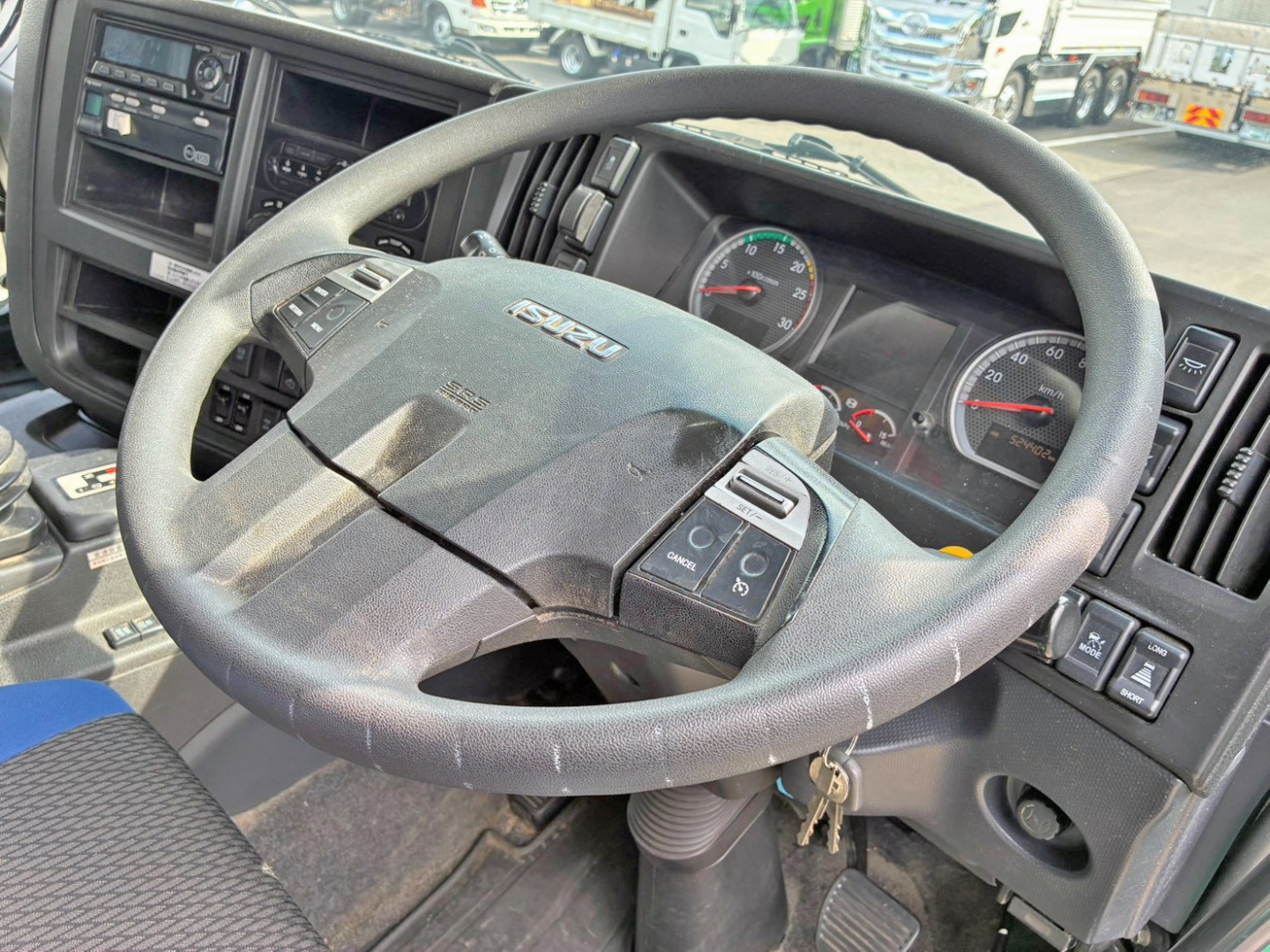 いすゞ ギガ 2PG-CYL77Cの写真33