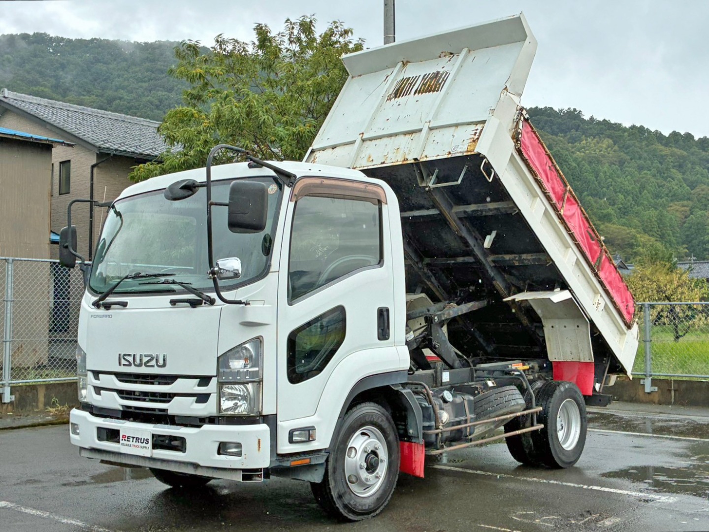 いすゞ フォワード TKG-FRR90S1(2WD)の写真1