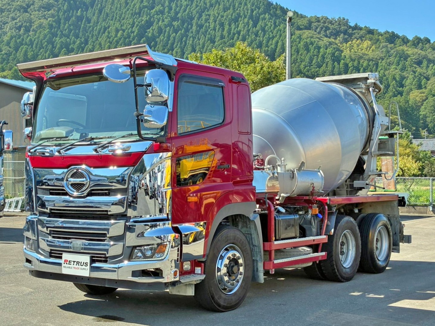 フロント周り、メッキパーツで飾っています。|日野 プロフィア 2DG-FS1AGAの写真1