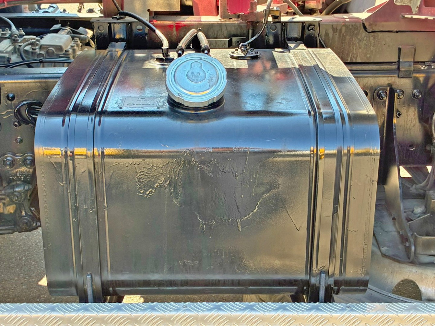 燃料タンクは130Lです。|日野 プロフィア 2DG-FS1AGAの写真36