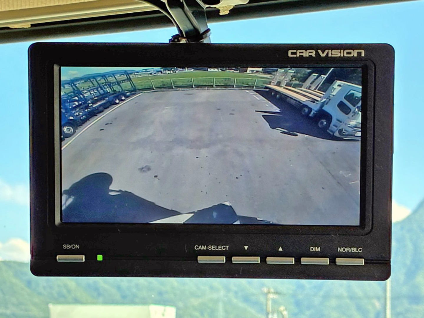 液晶バックモニター付きです。|日野 プロフィア 2DG-FS1AGAの写真37