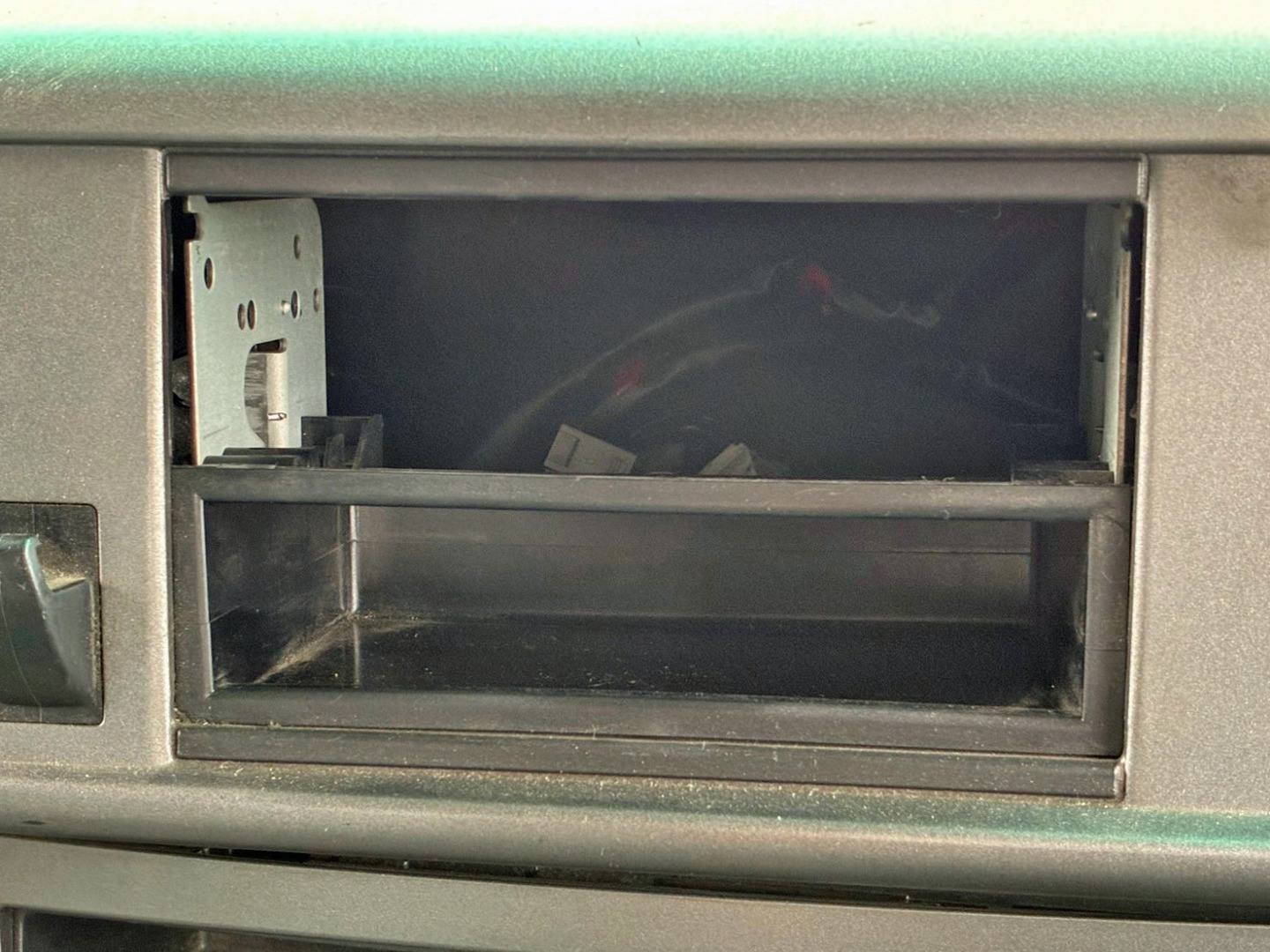 コンソールボックスが欠品しています。|日野 プロフィア LKG-FR1AKAAの写真41