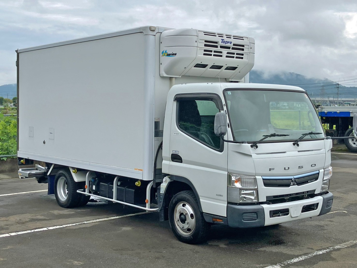 三菱 キャンター TPG-FEB50(2WD)の写真2