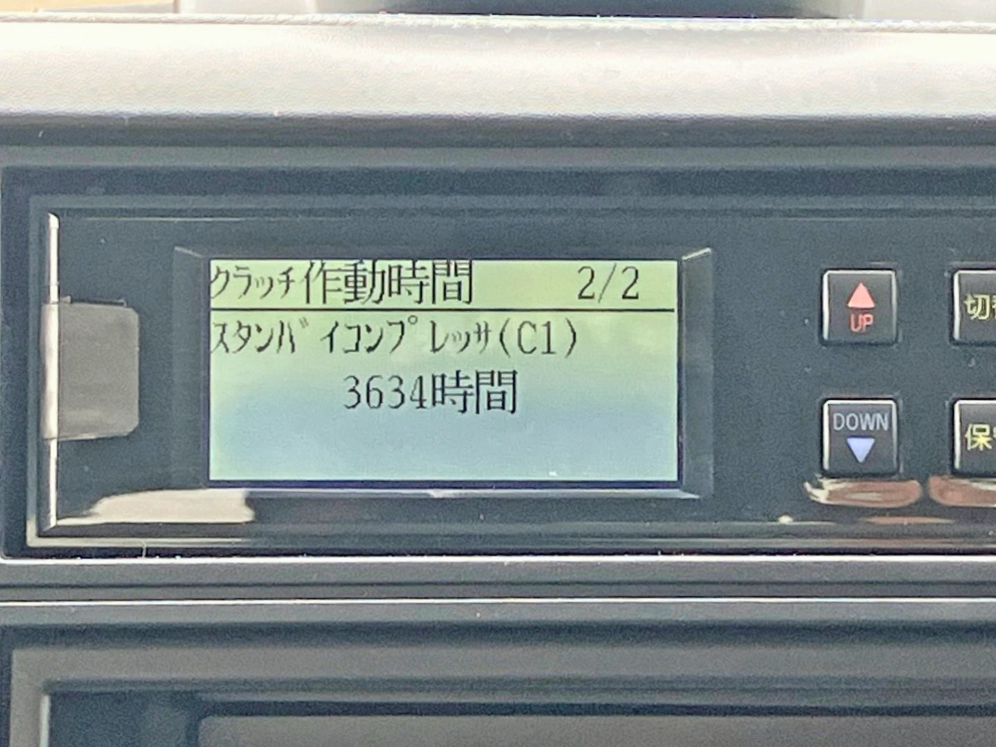 アワメーターです。(スタンバイコンプレッサ)|三菱 キャンター TPG-FEB50(2WD)の写真30
